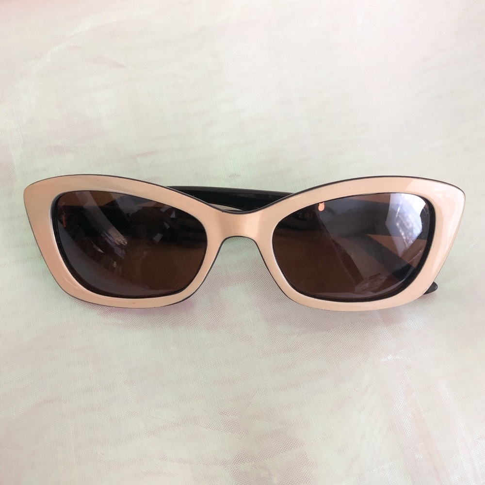 Beige Square Frame Sunglasses